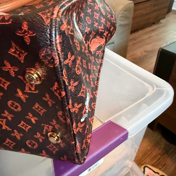 Louis Vuitton Monogram Red and Brown Interior Bag - Picture 6 of 11